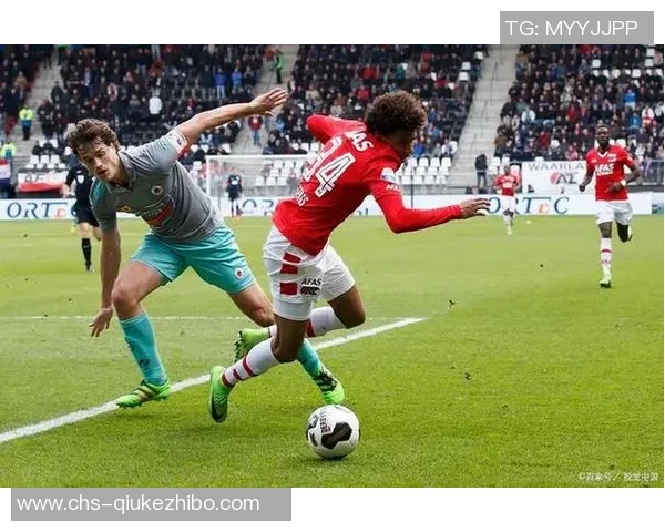 阿尔梅勒与海尔蒙特的激烈对决揭示足球战术与团队合作的魅力